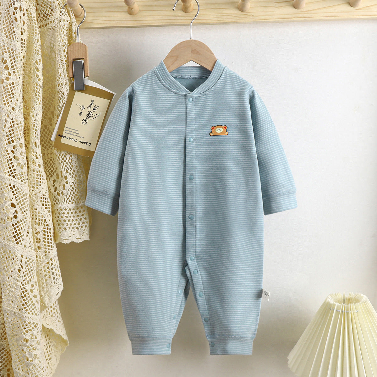 Kuscheliger Baby-Jumpsuit