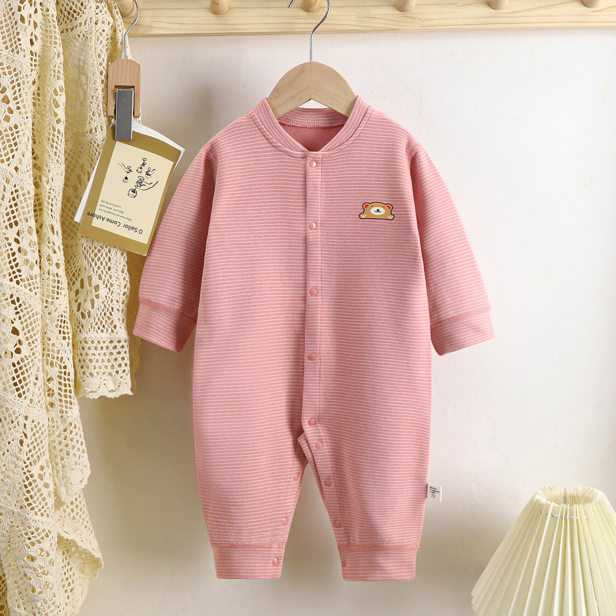 Kuscheliger Baby-Jumpsuit