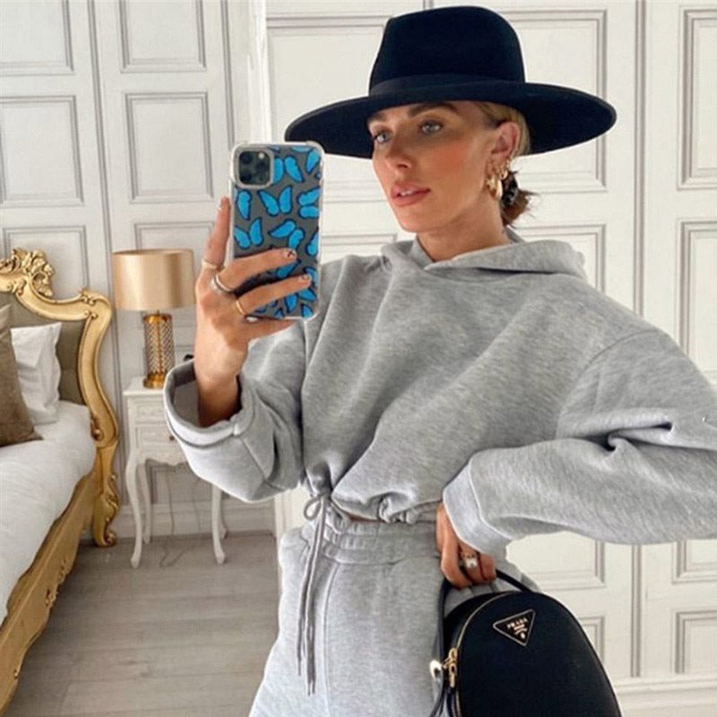 Lässiger, chicker Jogginganzug in Pastellfarben